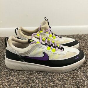 Nike Nyjah Free 2 SB Black White Wild Berry Mens 8.5